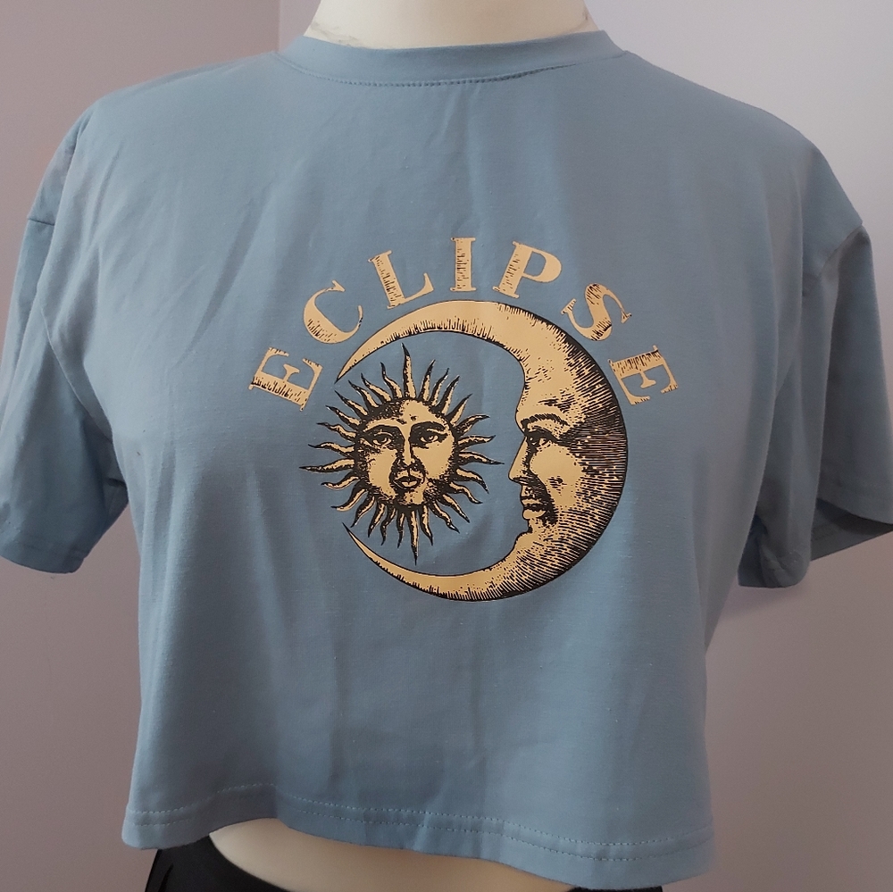 Crop t-shirts - Picture 3 of 3